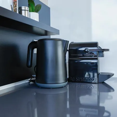 Fantastische Penthousewohnung Mit 100 M2 Klimatisiert דירה *