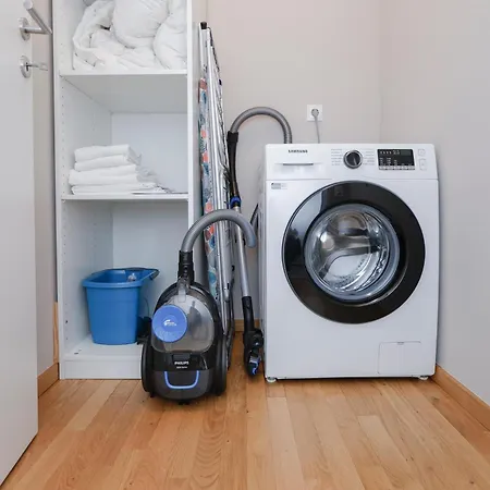 Fantastische Penthousewohnung Mit 100 M2 Klimatisiert * Klaus (Vorarlberg)