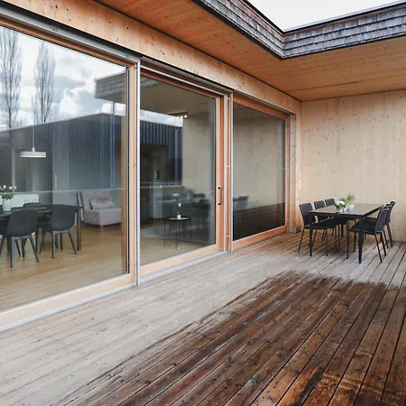 Apartment Fantastische Penthousewohnung Mit 100 M2 Klimatisiert *